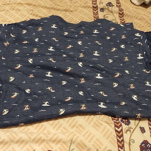 Shirt - Picture 2 of 3